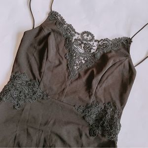 Windsor black lace low cut back maxi dress gown large